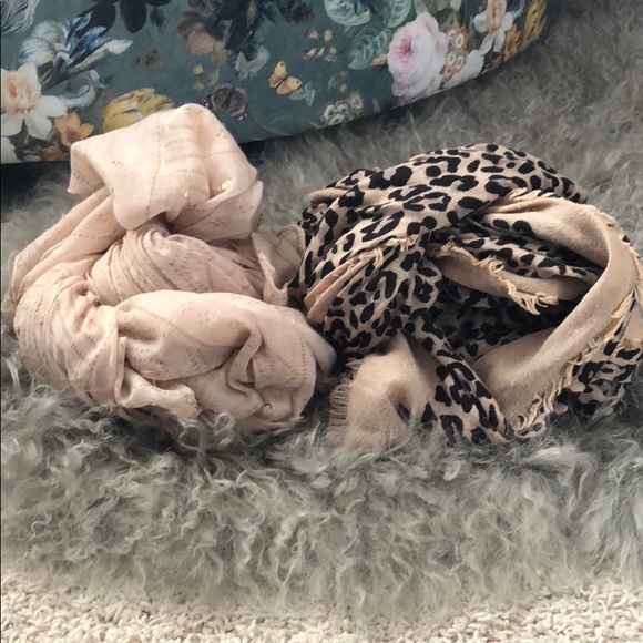 Set of scarves - Picture 1 of 4